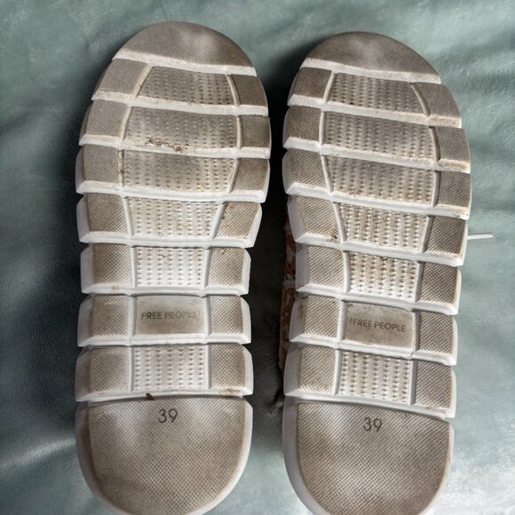 FREE PEOPLE - Catch Me If You Can - Embroidered Wedge Sneakers - size EU 39 - Picture 6 of 11